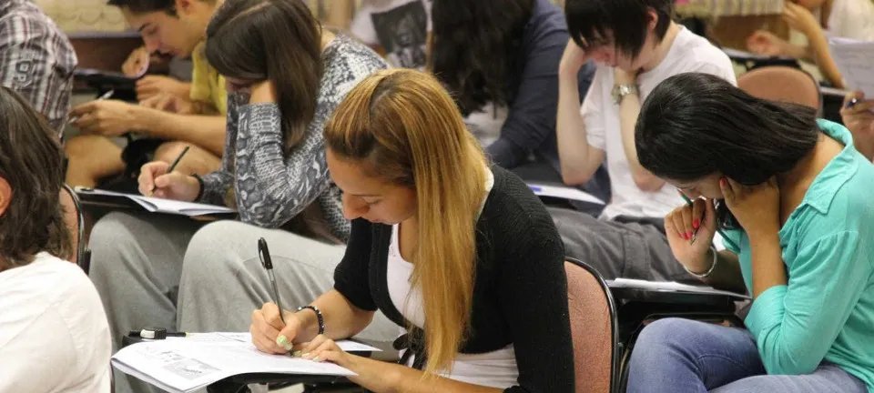 Fuvest 2026 divulga notas de corte; medicina mantém liderança com 80 pontos - Imagem do artigo original