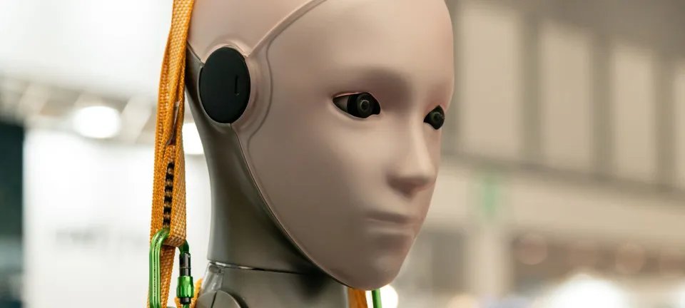 Empregos que resistem à inteligência artificial: entenda o que muda no mercado - Imagem do artigo original