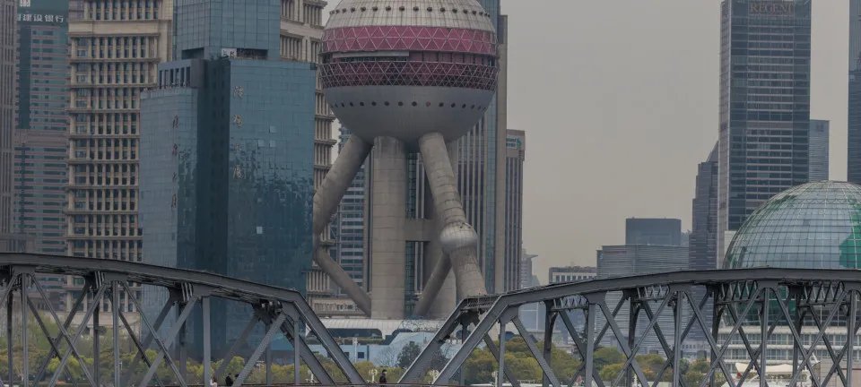 Xangai investe US$ 10 bilhões para acelerar semicondutores, IA e setores estratégicos - Imagem do artigo original