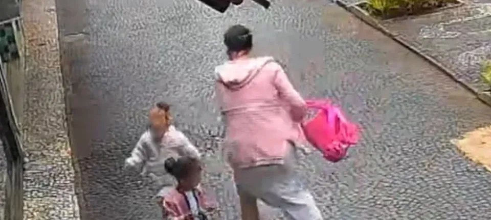 Câmera flagra agressões de mãe à filha em Franca e polícia abre investigação - Imagem do artigo original