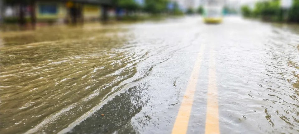 Chuva forte em São Paulo arrasta idoso e provoca morte na zona norte - Imagem do artigo original