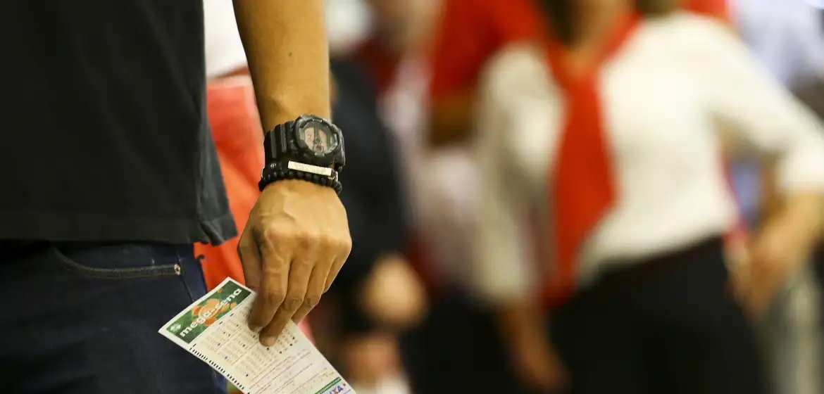 Mega-Sena acumula pela 11ª vez e prêmio sobe para R$ 115 milhões - Imagem do artigo original