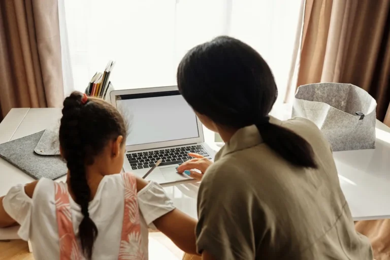 foto ilustrando a Educação digital no Brasil