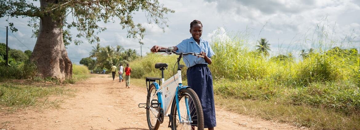 Bicicletas reduzem trajeto escolar e reforçam assiduidade em Moçambique - Imagem do artigo original